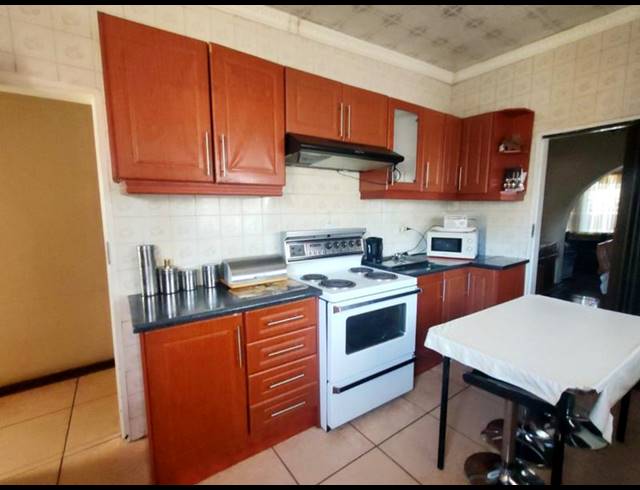 3 BEDROOM PROPERTY TO RENT IN MEADOWLANDS